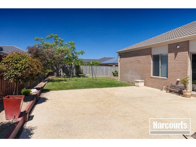 21 Marbelia Drive, Berwick VIC 3806
