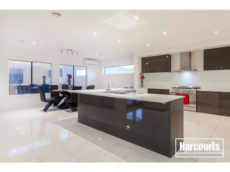 17 Harvest Road, Officer VIC 3809