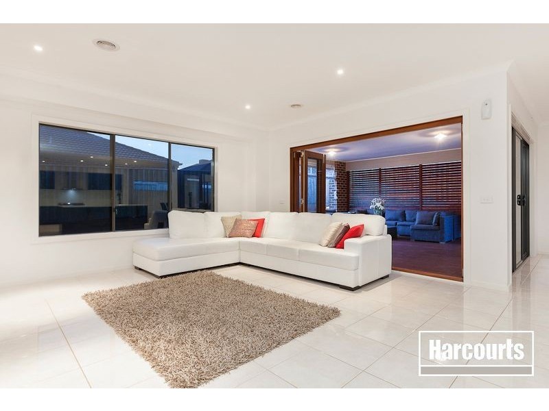 17 Harvest Road, Officer VIC 3809