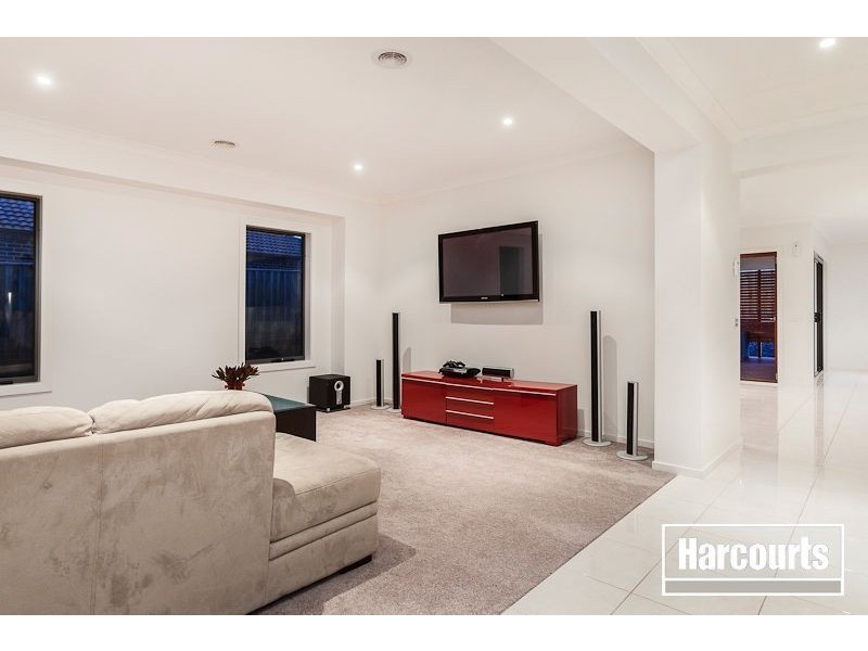 17 Harvest Road, Officer VIC 3809