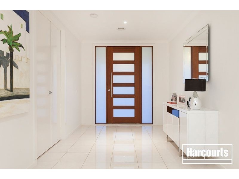 17 Harvest Road, Officer VIC 3809