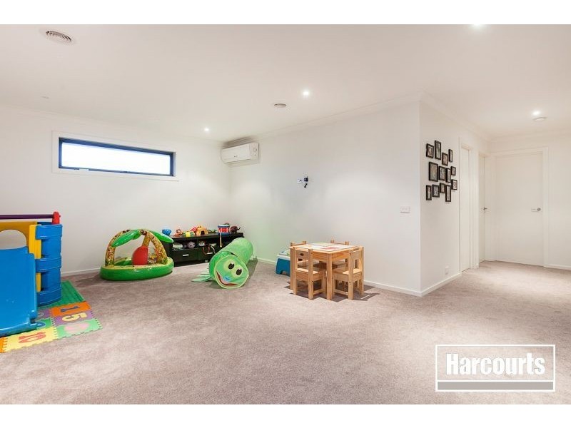 17 Harvest Road, Officer VIC 3809