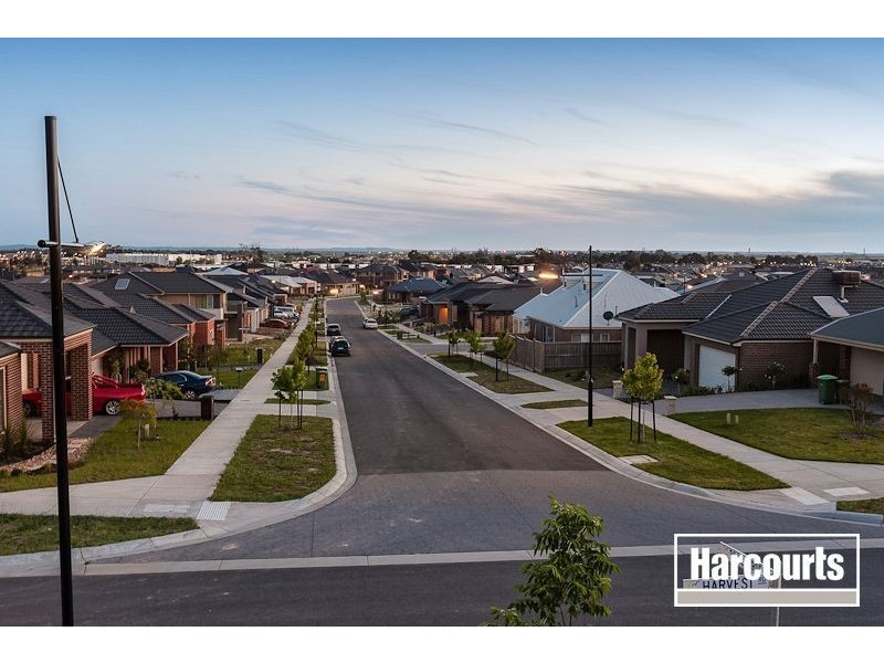 17 Harvest Road, Officer VIC 3809