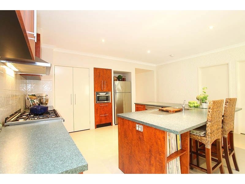 5 Hillgrove Crescent, Berwick VIC 3806