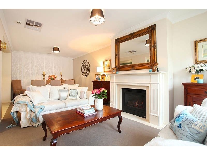 5 Hillgrove Crescent, Berwick VIC 3806