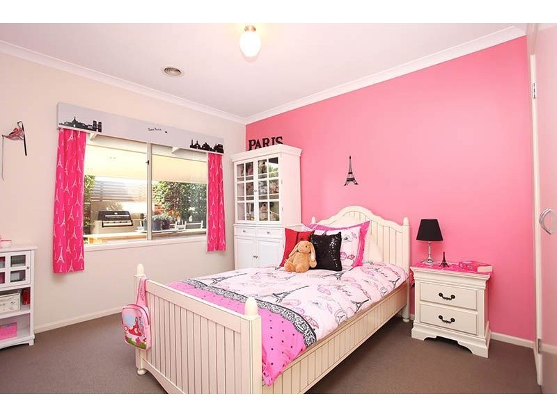 5 Hillgrove Crescent, Berwick VIC 3806