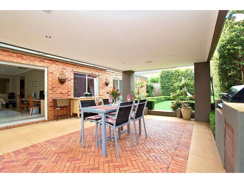 5 Hillgrove Crescent, Berwick VIC 3806