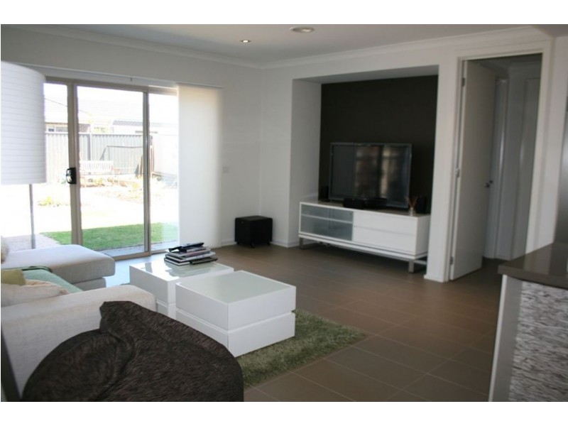 2 Aspect Lane, Cranbourne North VIC 3977