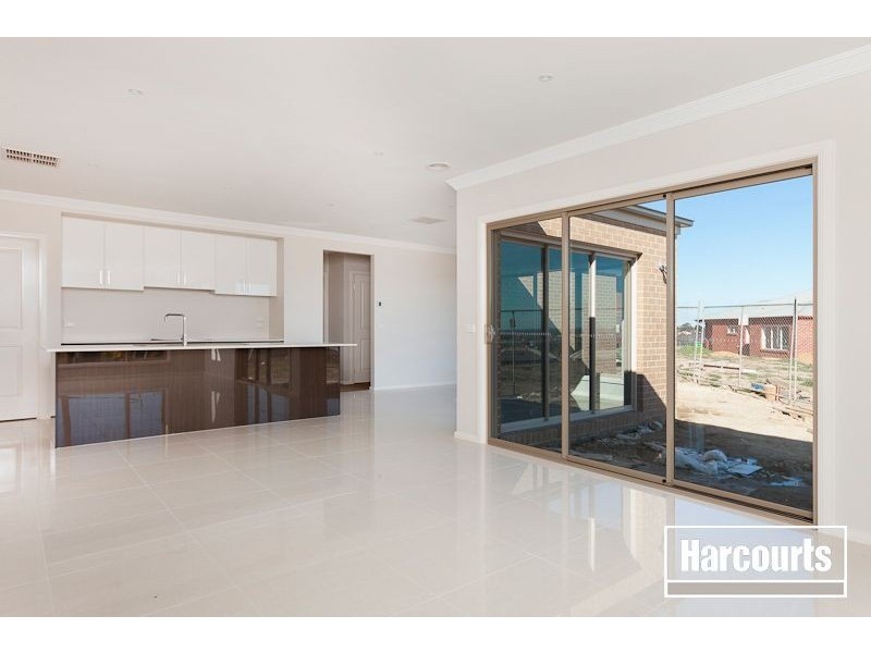 56 Grandvue Blvd, Pakenham VIC 3810