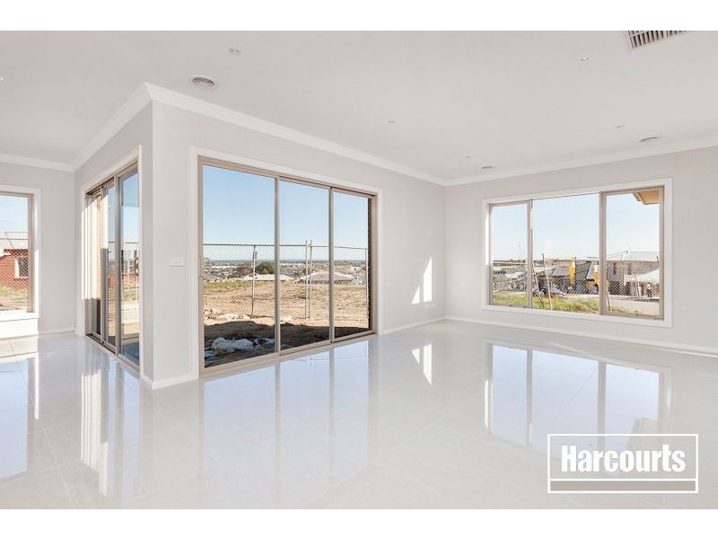 56 Grandvue Blvd, Pakenham VIC 3810