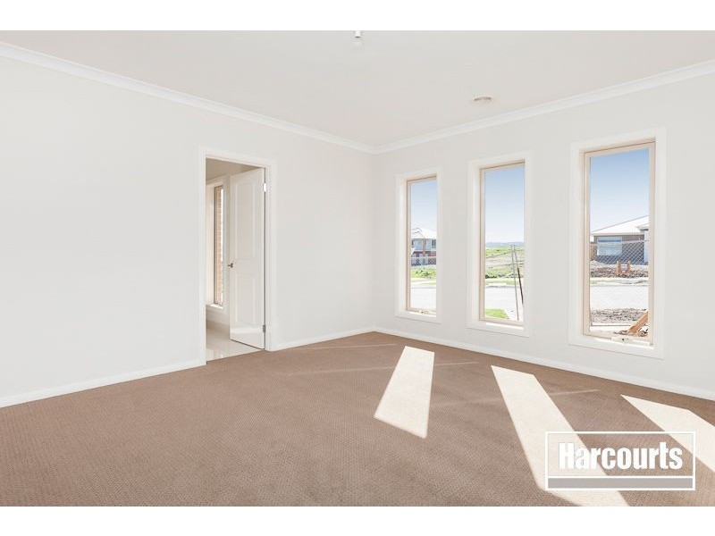 56 Grandvue Blvd, Pakenham VIC 3810