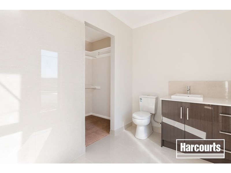 56 Grandvue Blvd, Pakenham VIC 3810