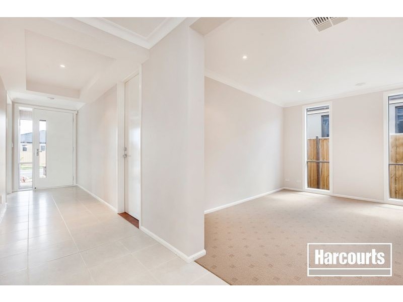 112 Sabel Drive, Cranbourne North VIC 3977