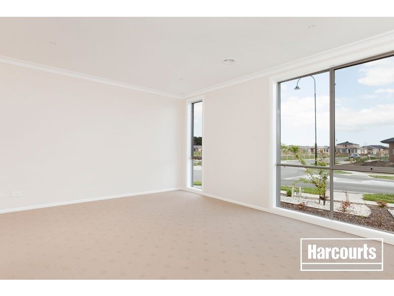 112 Sabel Drive, Cranbourne North VIC 3977