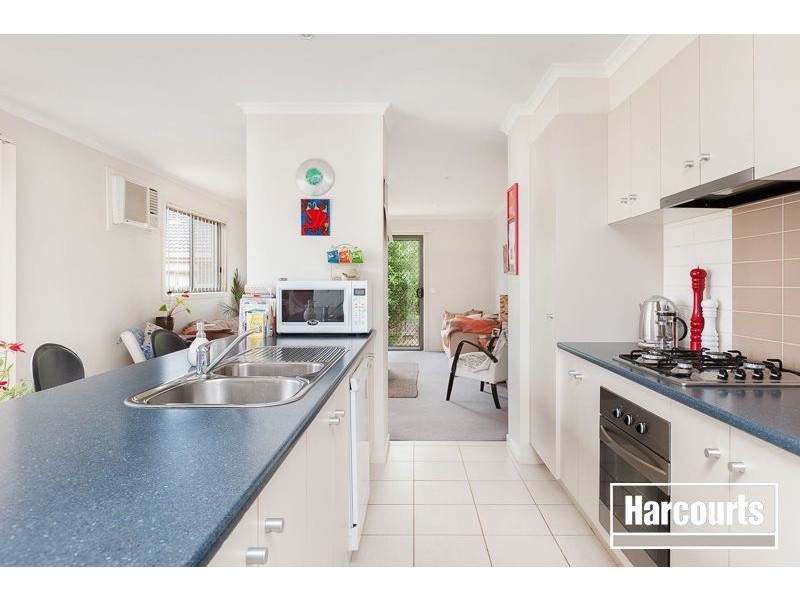 11 Hollington Way, Berwick VIC 3806