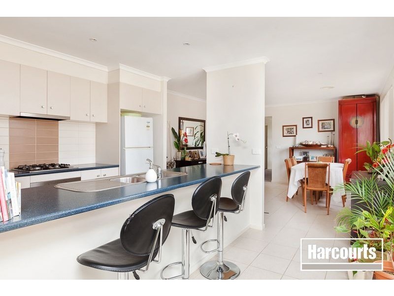 11 Hollington Way, Berwick VIC 3806