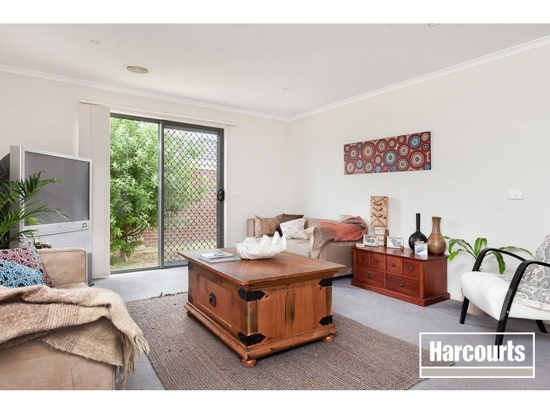 11 Hollington Way, Berwick VIC 3806