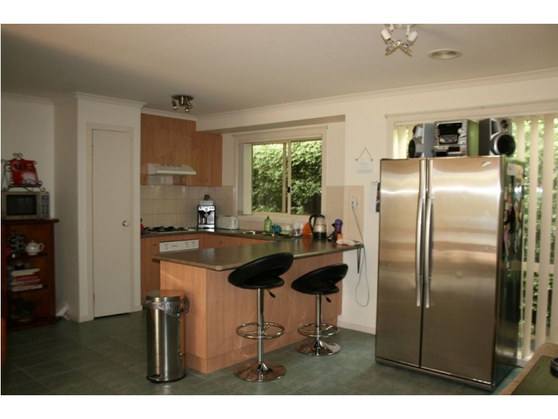 6 Howard Place, Berwick VIC 3806