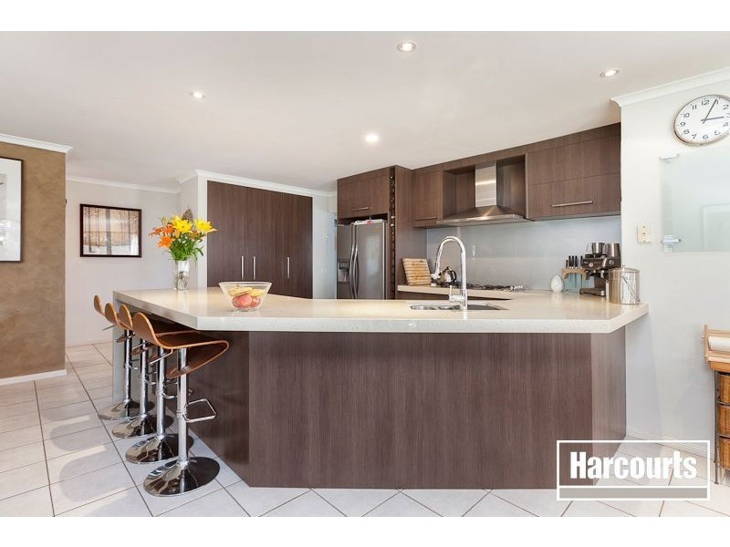 32 Riviera Drive, Berwick VIC 3806