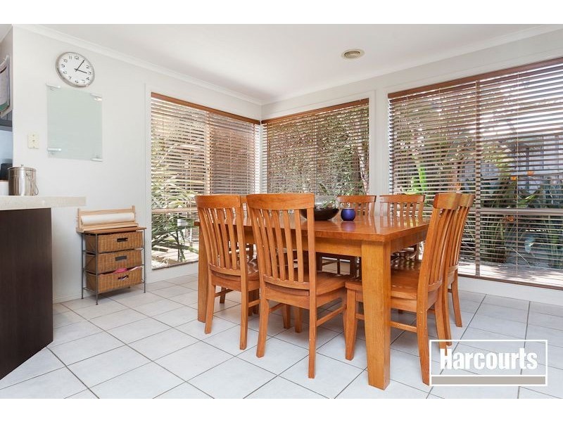 32 Riviera Drive, Berwick VIC 3806