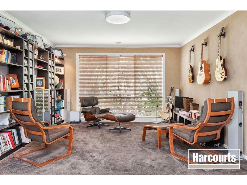 32 Riviera Drive, Berwick VIC 3806