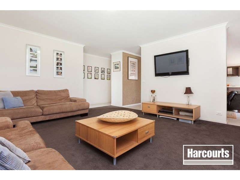 32 Riviera Drive, Berwick VIC 3806