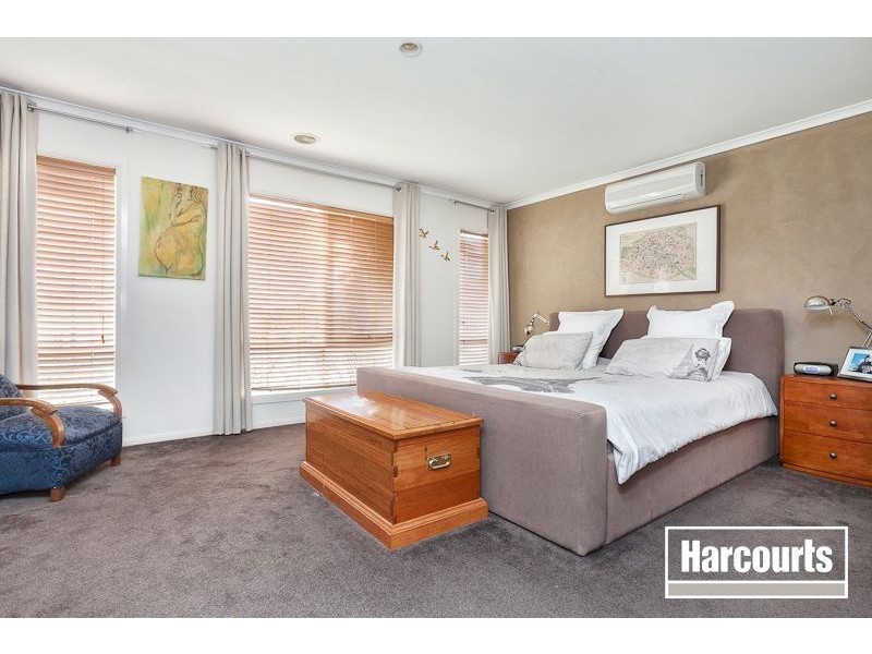 32 Riviera Drive, Berwick VIC 3806