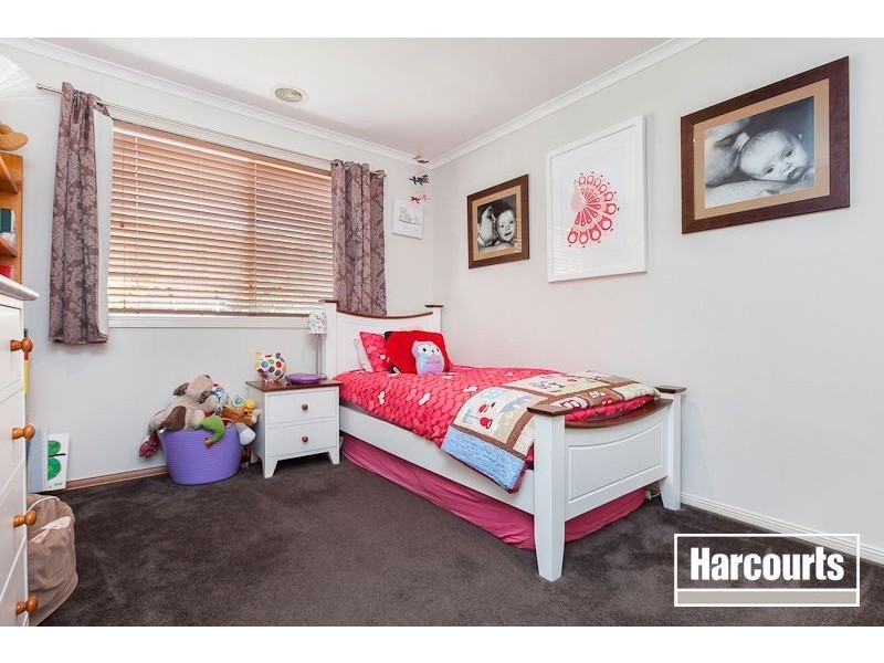 32 Riviera Drive, Berwick VIC 3806