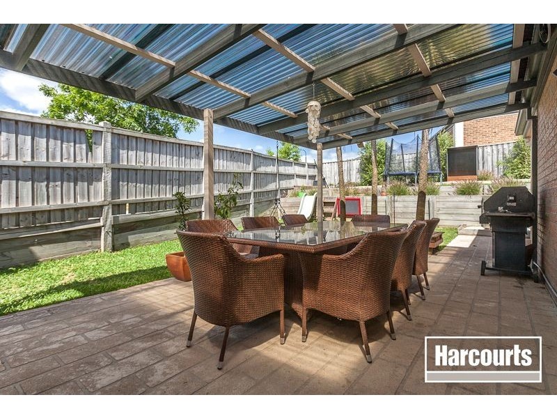 32 Riviera Drive, Berwick VIC 3806