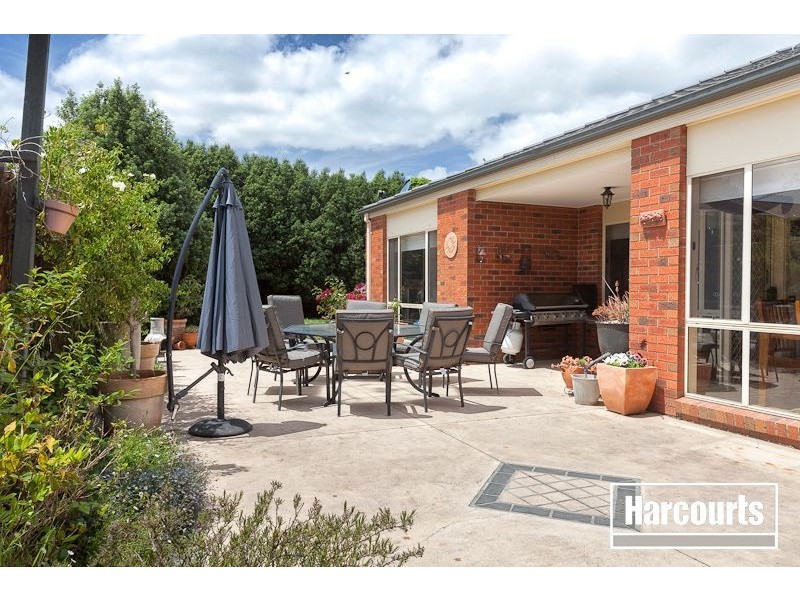 14 Mallard Street, Berwick VIC 3806
