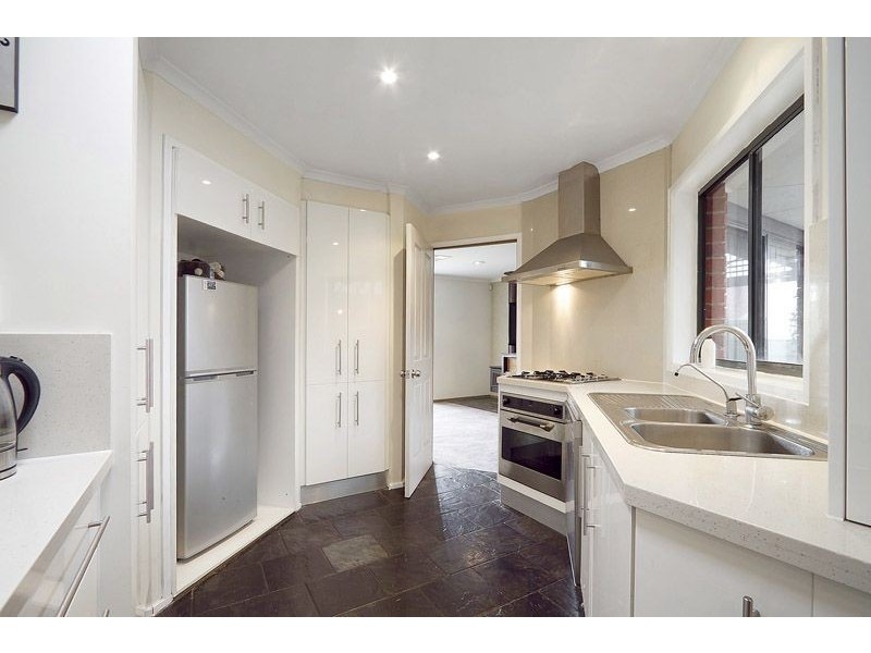 27 Albrecht Avenue, Berwick VIC 3806