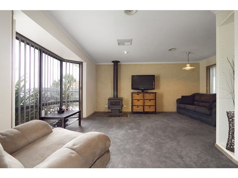 27 Albrecht Avenue, Berwick VIC 3806