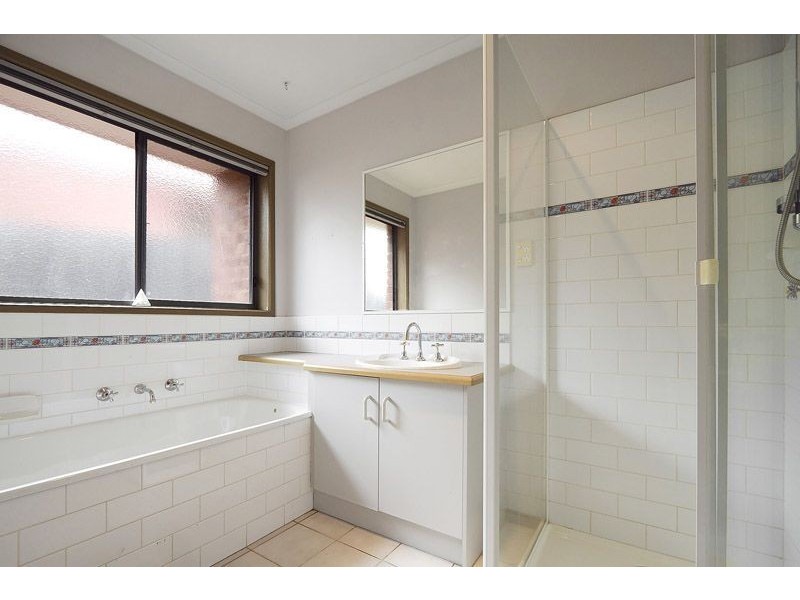 27 Albrecht Avenue, Berwick VIC 3806