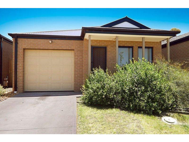 21/103 Army Road, Pakenham VIC 3810