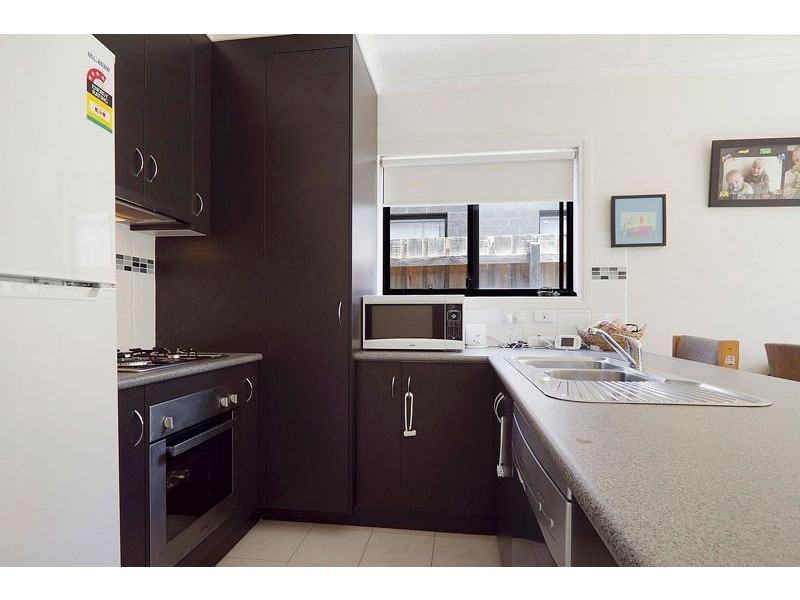 21/103 Army Road, Pakenham VIC 3810