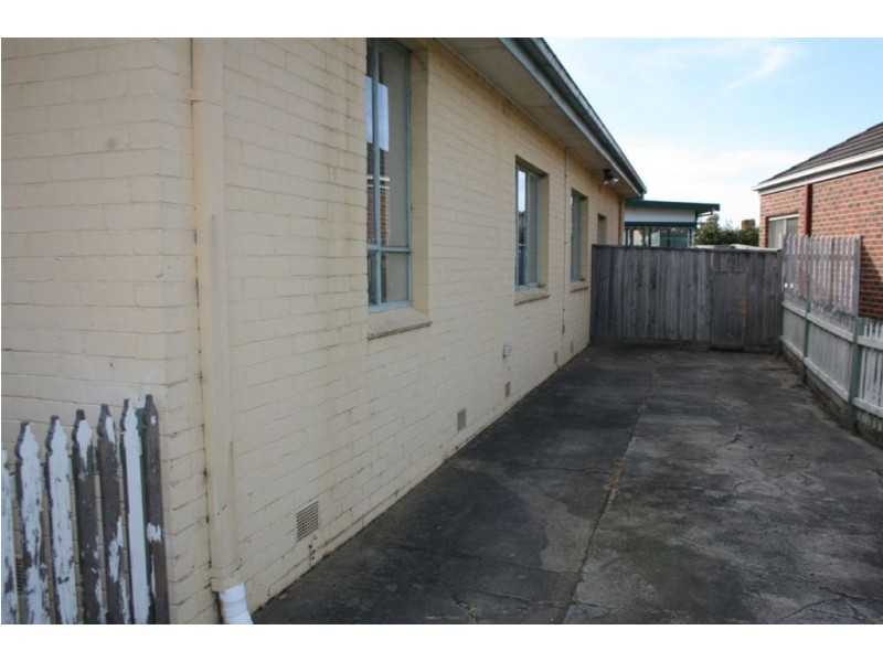 72 Princes Hwy, Beaconsfield VIC 3807