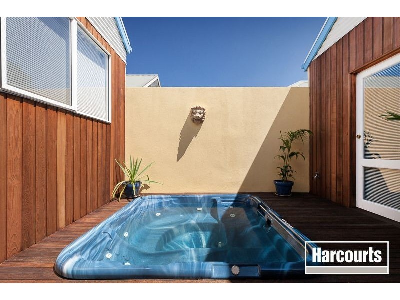 30 Allunga Parade, Berwick VIC 3806