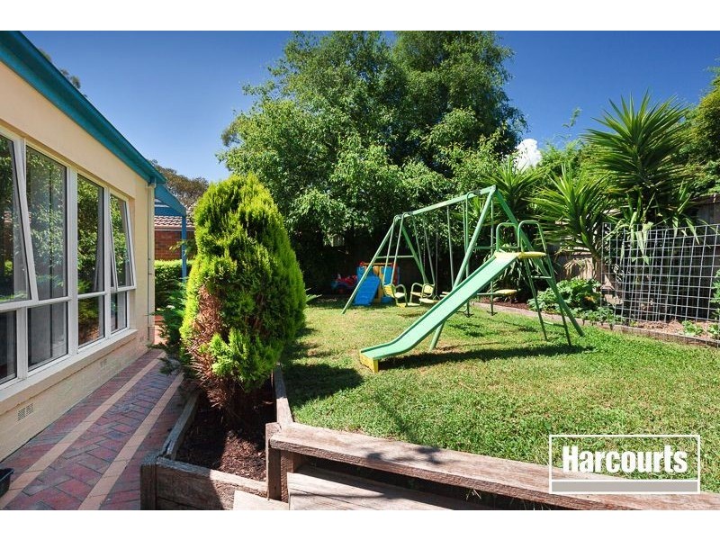 30 Allunga Parade, Berwick VIC 3806