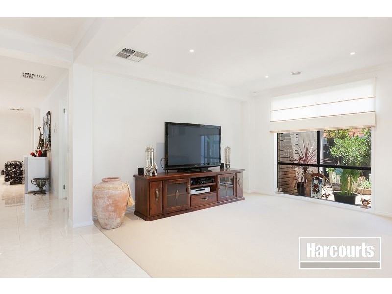 6 Hickory Drive, Narre Warren South VIC 3805