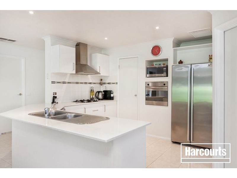 6 Hickory Drive, Narre Warren South VIC 3805