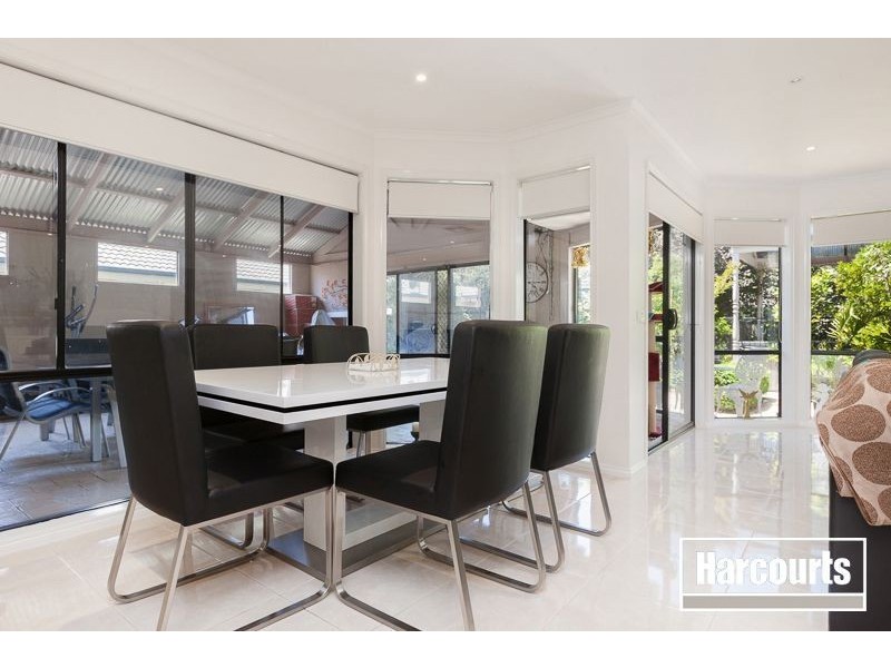 6 Hickory Drive, Narre Warren South VIC 3805