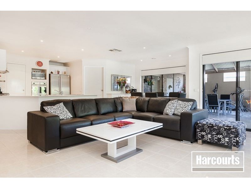 6 Hickory Drive, Narre Warren South VIC 3805