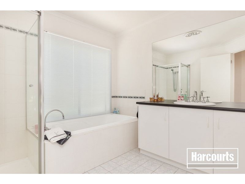 6 Hickory Drive, Narre Warren South VIC 3805