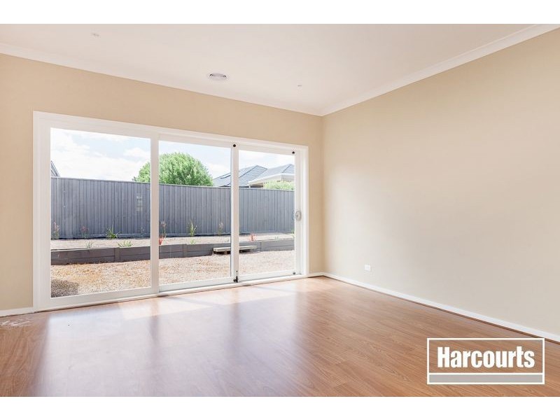 4 Biscay Grove, Lyndhurst VIC 3975