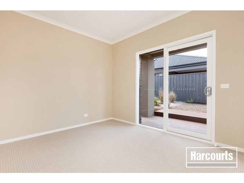 4 Biscay Grove, Lyndhurst VIC 3975
