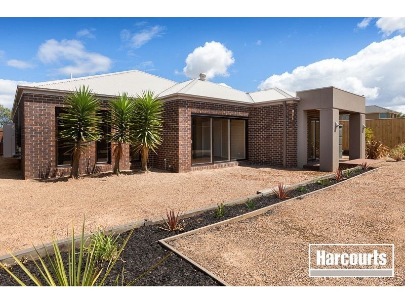 4 Biscay Grove, Lyndhurst VIC 3975