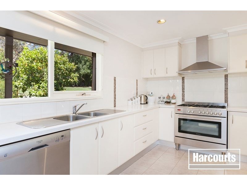 111 Buchanan Road, Berwick VIC 3806