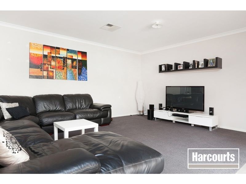 20 Charlock Street, Cranbourne North VIC 3977