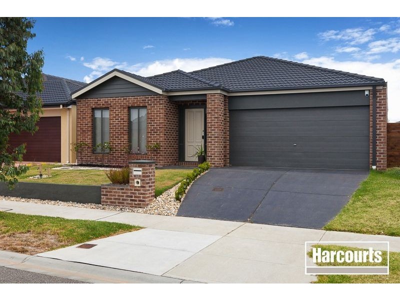 68 Sabel Drive, Cranbourne North VIC 3977