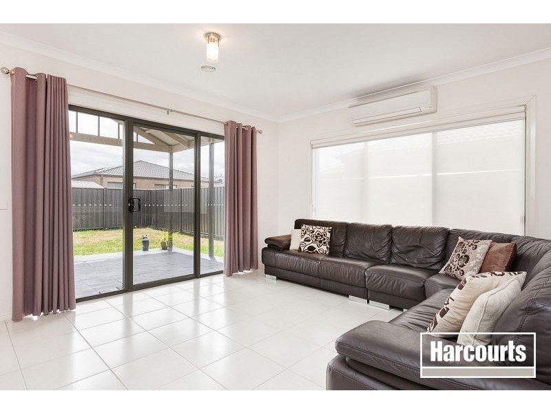 68 Sabel Drive, Cranbourne North VIC 3977